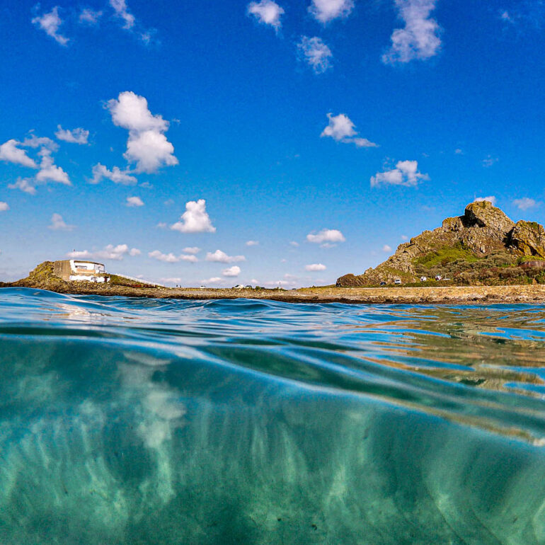 Sandy bottom
